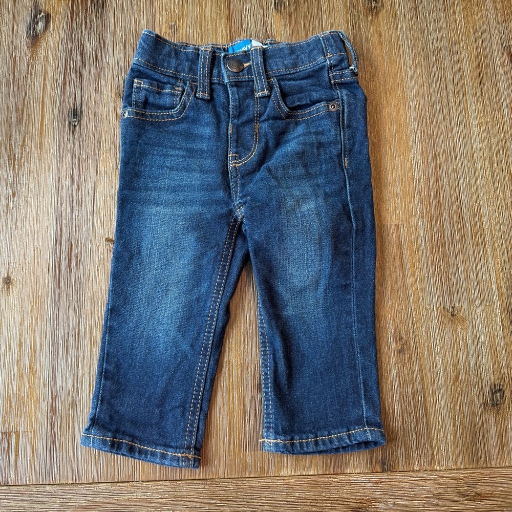4/20$ Old Navy Toddler Blue Straight Leg Denim Jeans size 12-18 months
